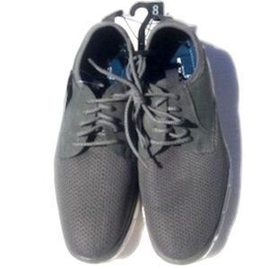 Sneakers . Size: 8 . w/ Memory Foam . Athletic . Casual or Fashion Shoes . New